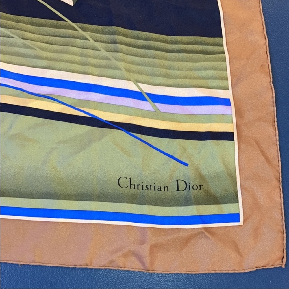 CLOSET CLOSING  CHRISTIAN DIOR 31“ x 31“ silky scarf - Picture 2 of 2